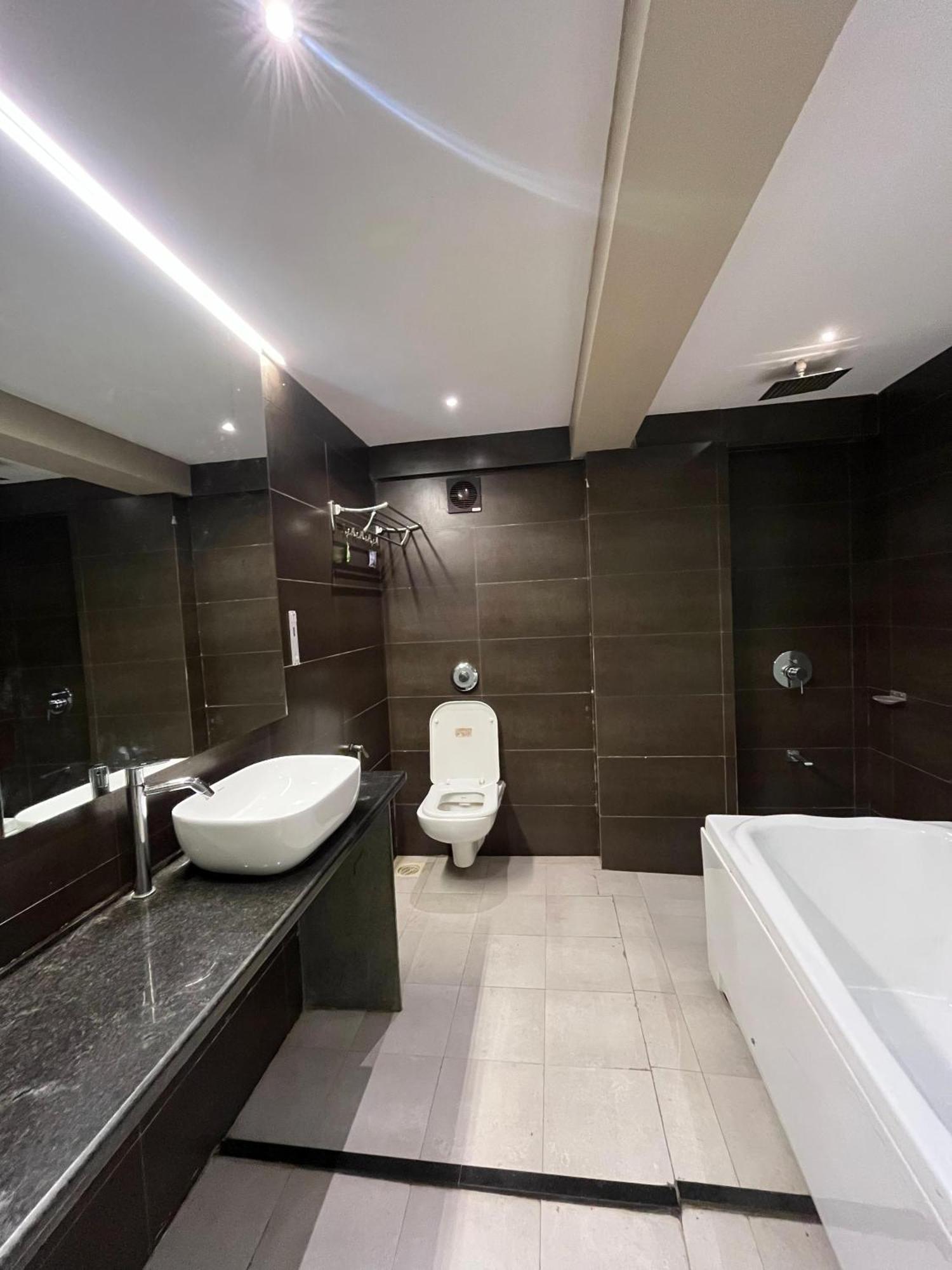 Hotel Merakee - Near Dahisar Mira Road Mumbai Luaran gambar